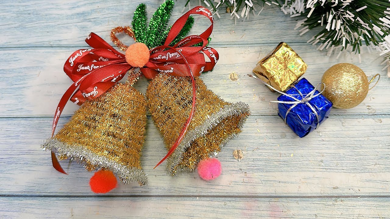 🔔 How To Make a Beautiful Christmas Bell with Chenille Wire | DIY Christmas Bell Decoration