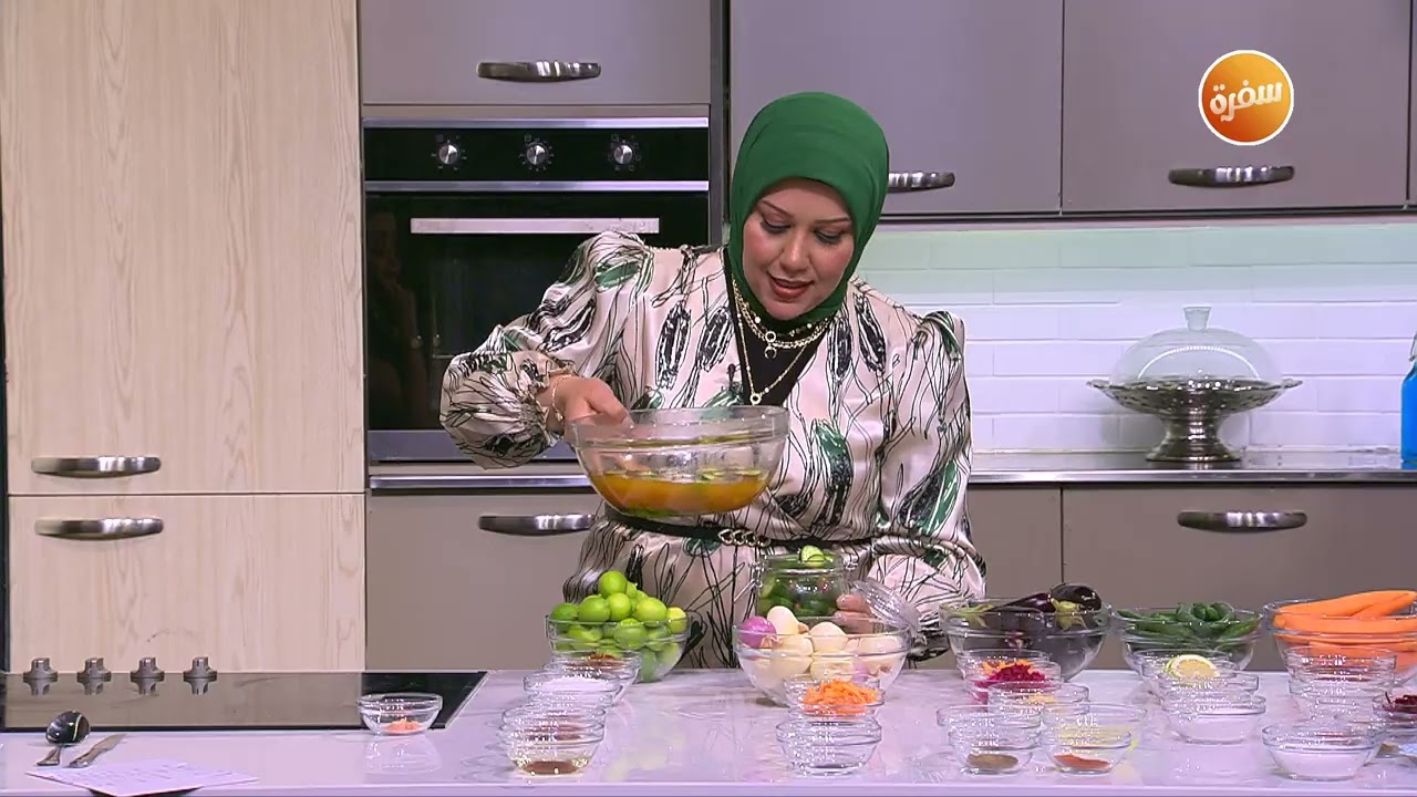الشيف مي أمين و طريقة عمل المخللات بسهولة في البيت | هي وبس