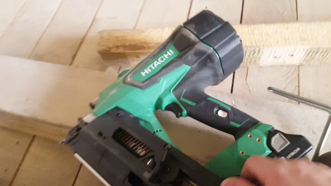 Обзор на Nailer Hitachi NR 1890DR