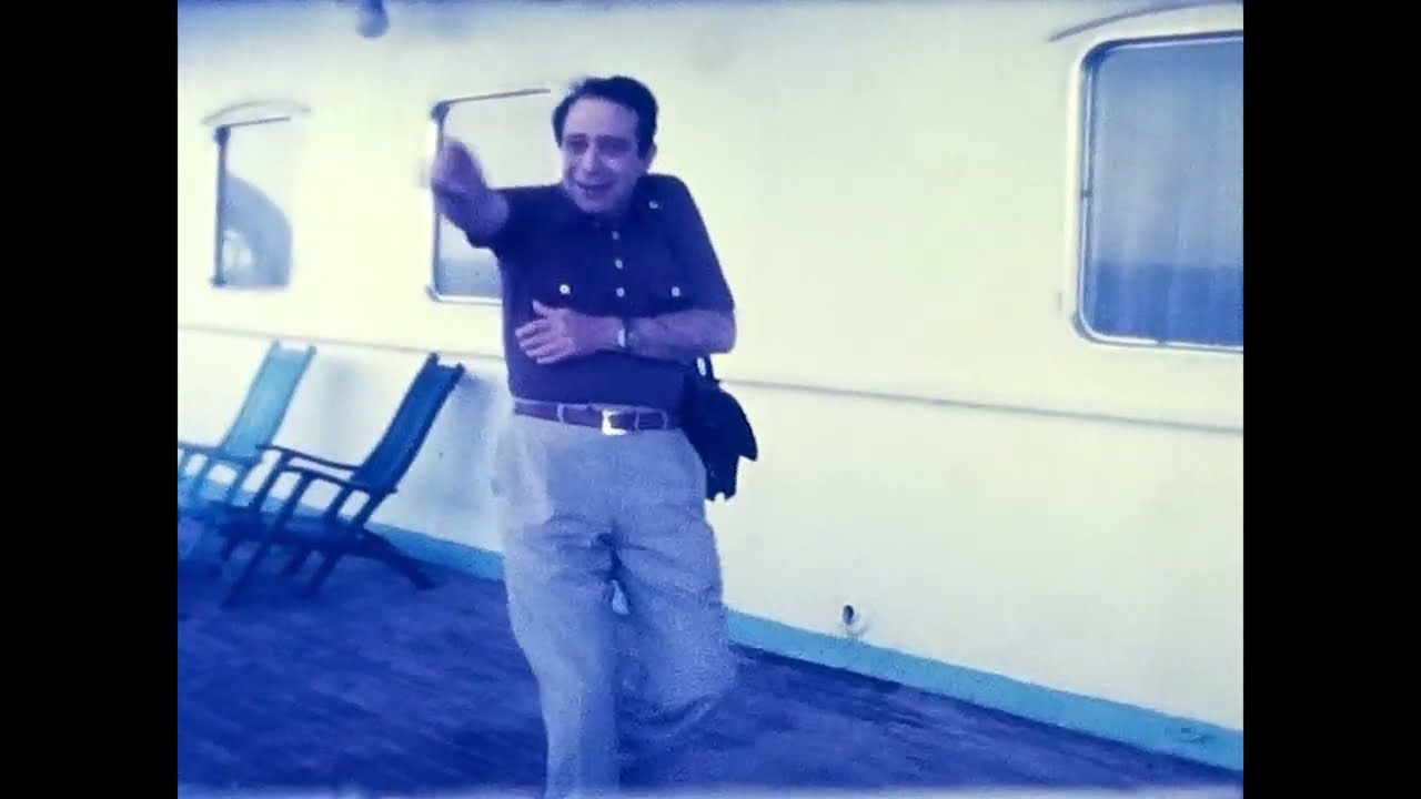 Mia sorella e mio padre in crociera sulla M.S. SHOTA RUSTAVELI  - Scorci di Algeri (1980?)
