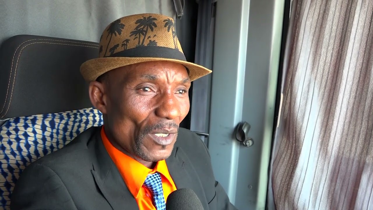 Alexis Gnahouo, un chauffeur qui fait voyager ses passagers dans une bonne ambiance