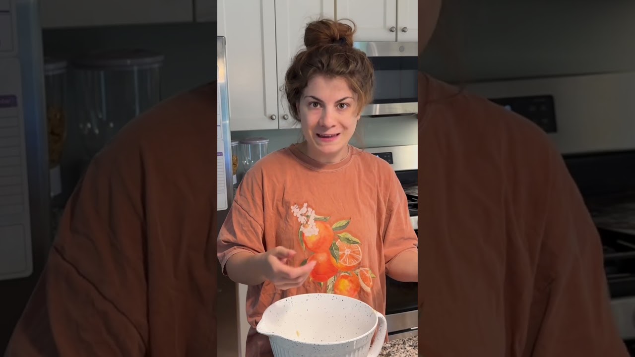5 MINUTE BANANA MUFFINS