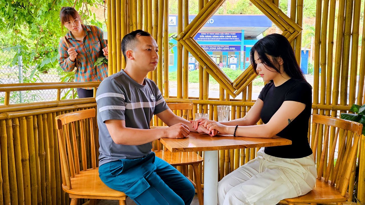 The kind policeman's mother urges her son to get married. Tieu Ha unfortunate misunderstanding