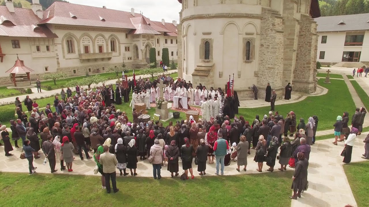 Mănăstirea Putna - Axionul „Îngerul a strigat”