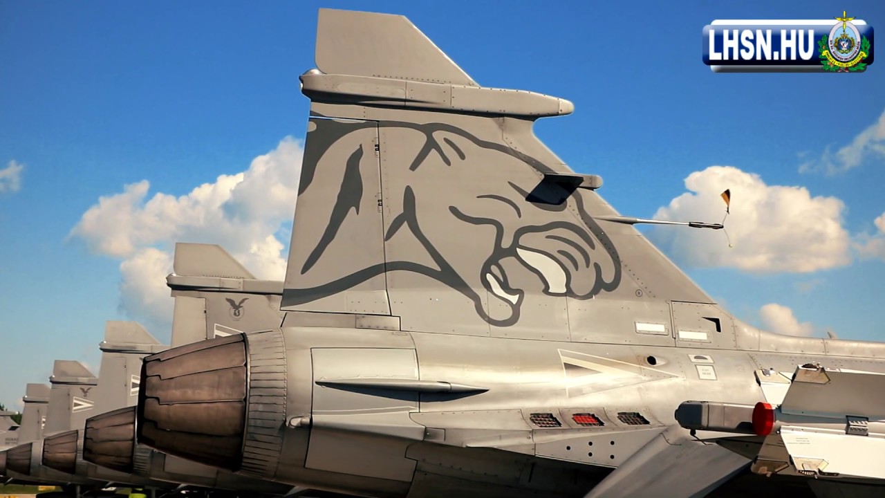 Pápára települtek a Gripenek