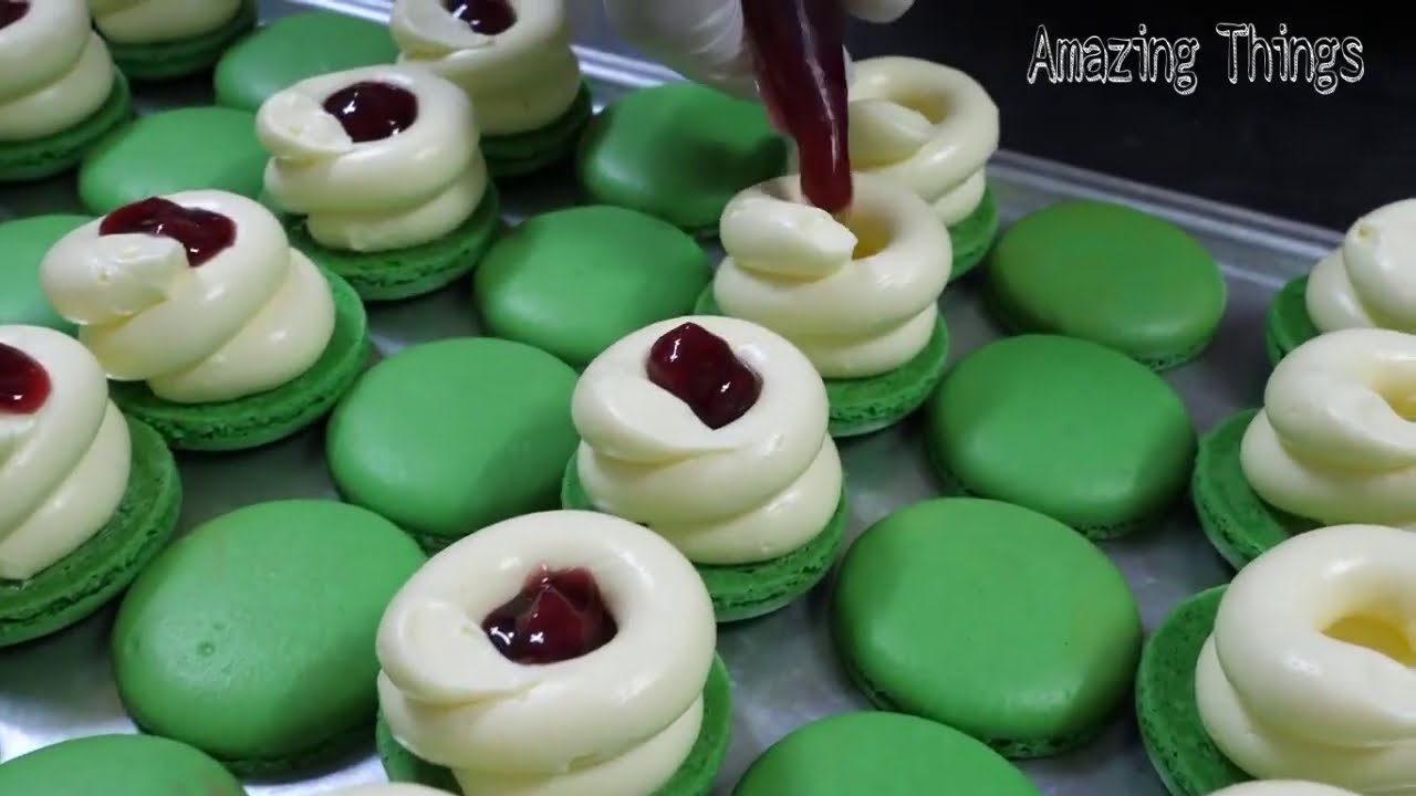 MAKING POPULAR KOREAN FAT MACAROONS / KOREAN STREET FOOD