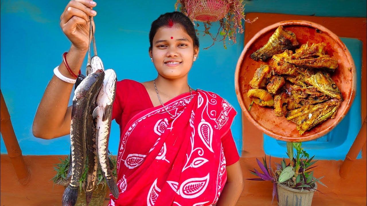 How Santali Woman Cooks Delicious Shoal Fish Curry 🤤 Natural Village Cooking & Masala Making Process