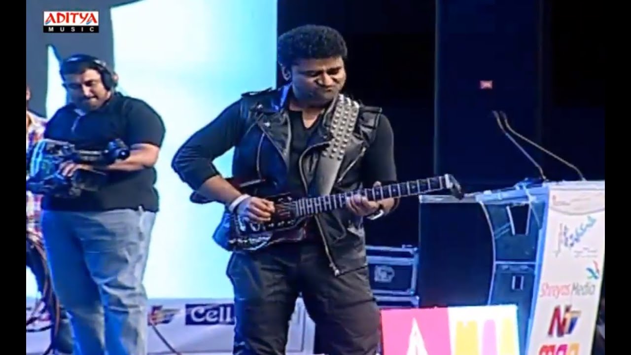 DSP Live Performance @ S/o Satyamurthy Audio Launch Live || Allu Arjun, Trivikram, Samantha