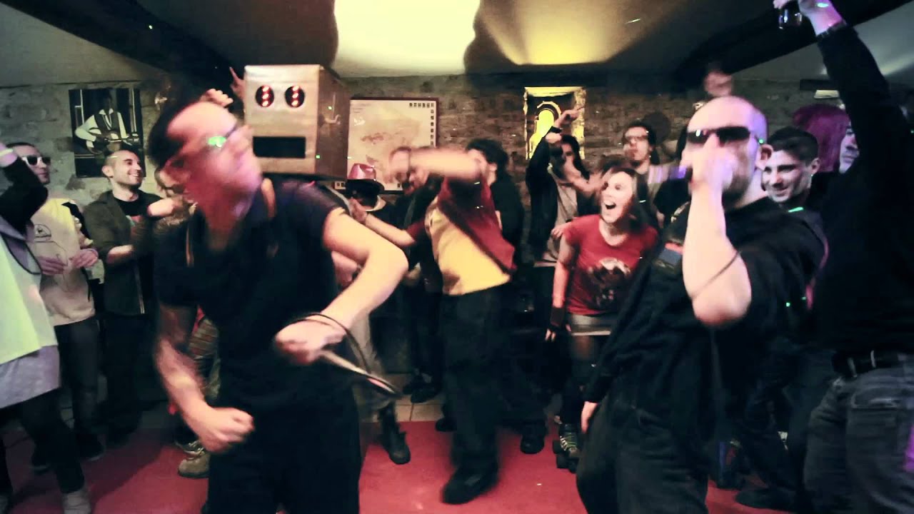 DANCEFLOOR DISASTER - LMFKO (clip officiel)