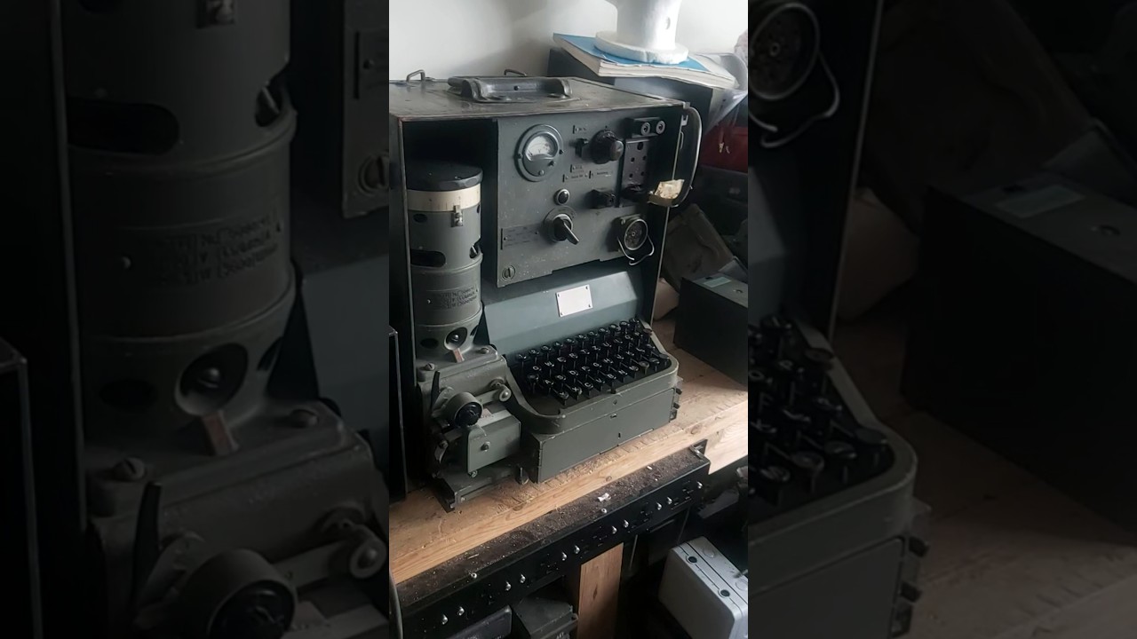 WW2 GERMAN WEHRMACHT HELLSCHREIBER ARMY MILITARY RADIO TELEGRAPH MACHINE, FIRST POWER ON TEST.