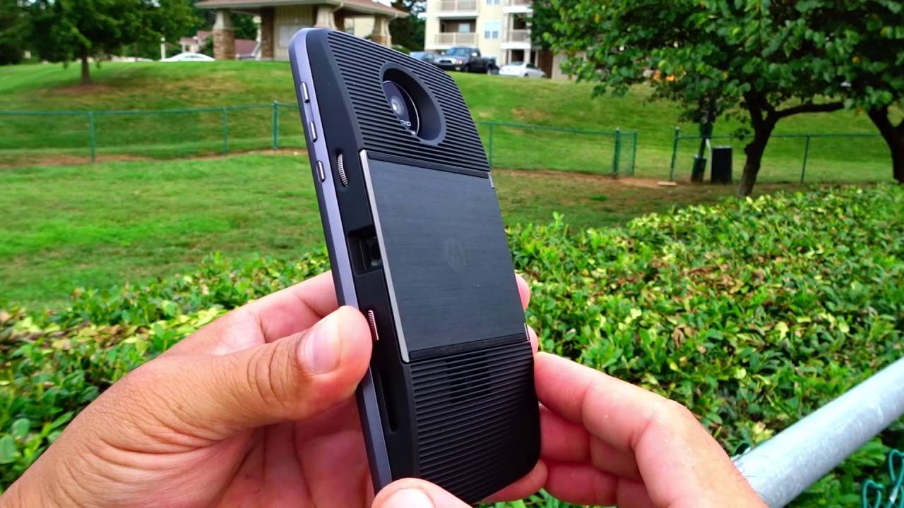 Would u pay $300 for the Moto Z force Insta Share Projector? is it worth?