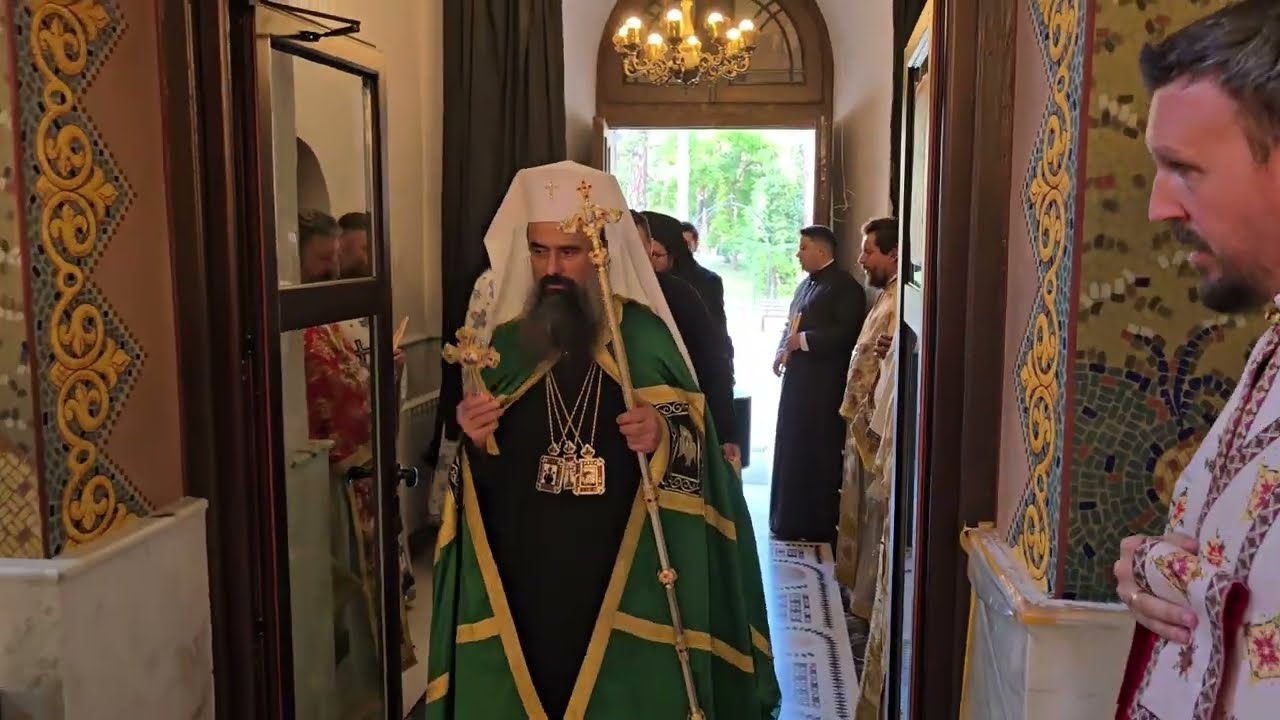 Патриаршеска св. Литургия - 29 юни 2025 г. - връчване на дипломите на випуск 2025 г.