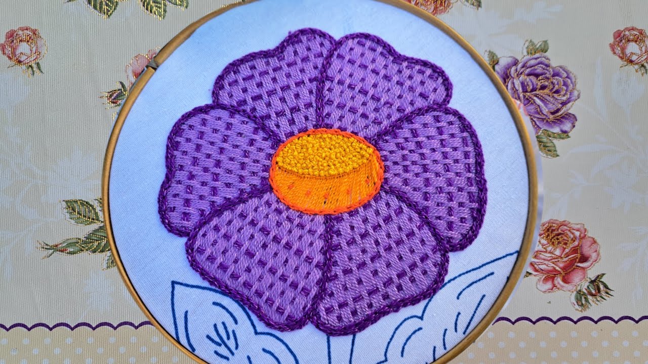 Красивая цветочная вышивка 💐 легкие стежки ✨️💜