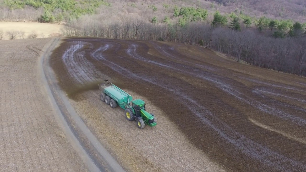 Spreading Liquid Cow Manure | John Deere 8420 Houle 6300