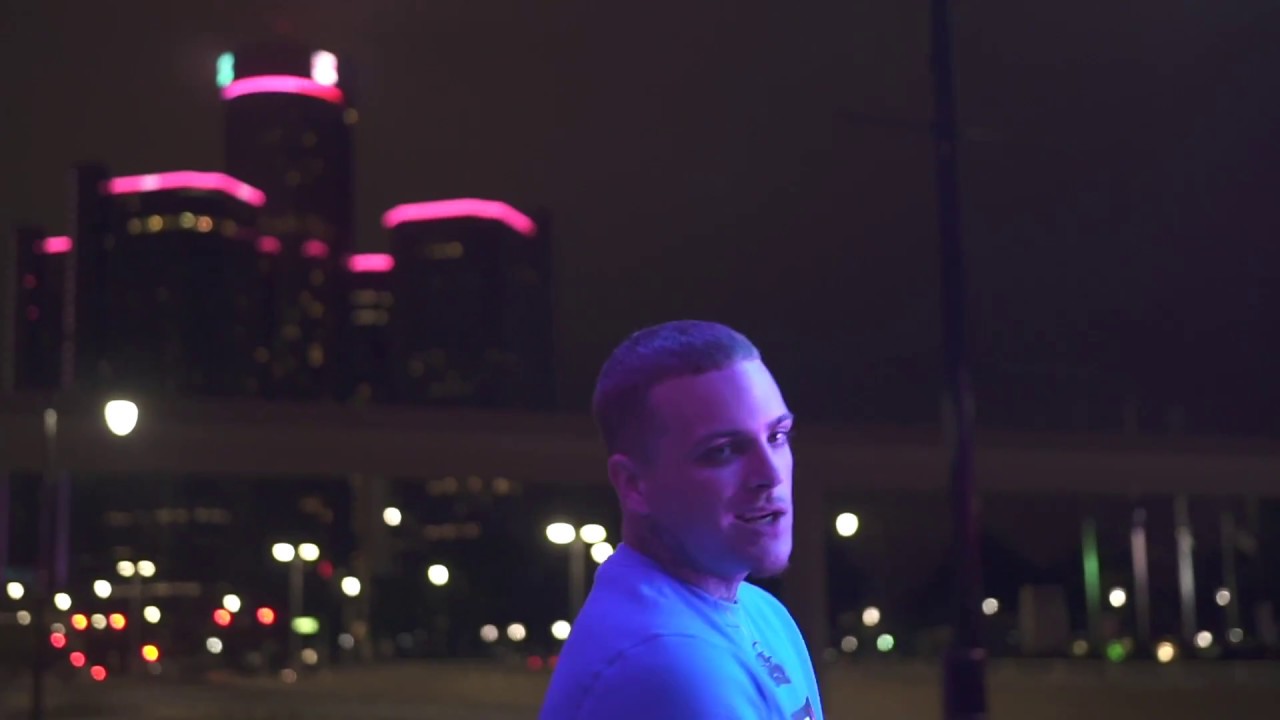 Swainoh - Glocky (Directed by: Emilio Cuevas)