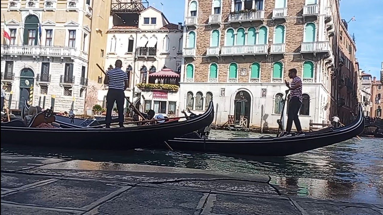 Live from Venice B  😄🛟🇮🇹