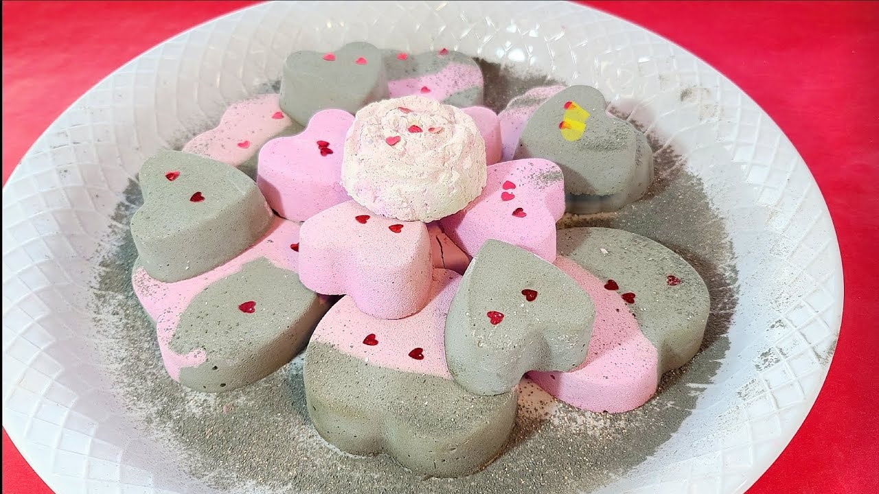 Gray and Pink two toned hearts and a rose  #gymchalkasmr oddly satisfying