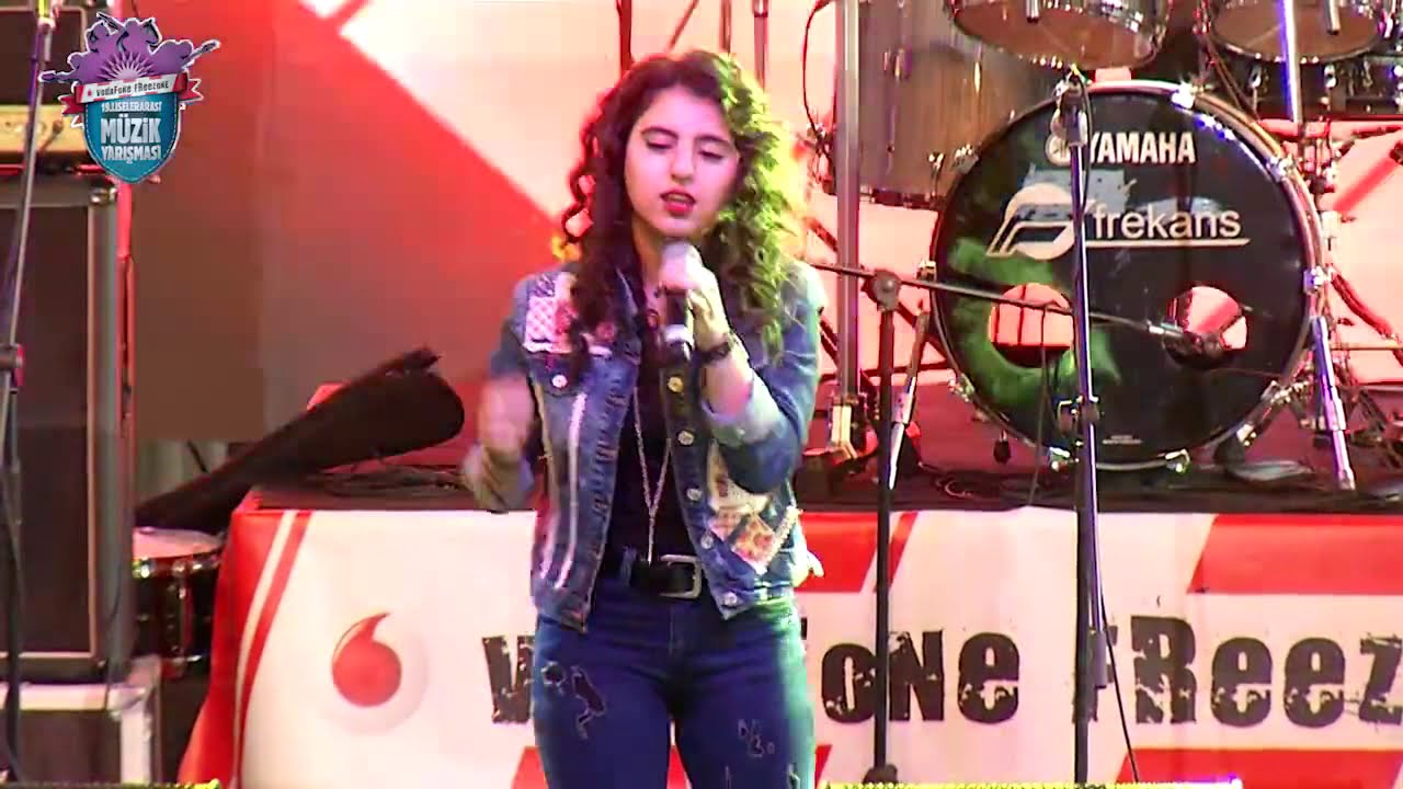 İzmir Övgü Terzibaşıoğlu Anadolu Lisesi - The Show Must Go On - Queen