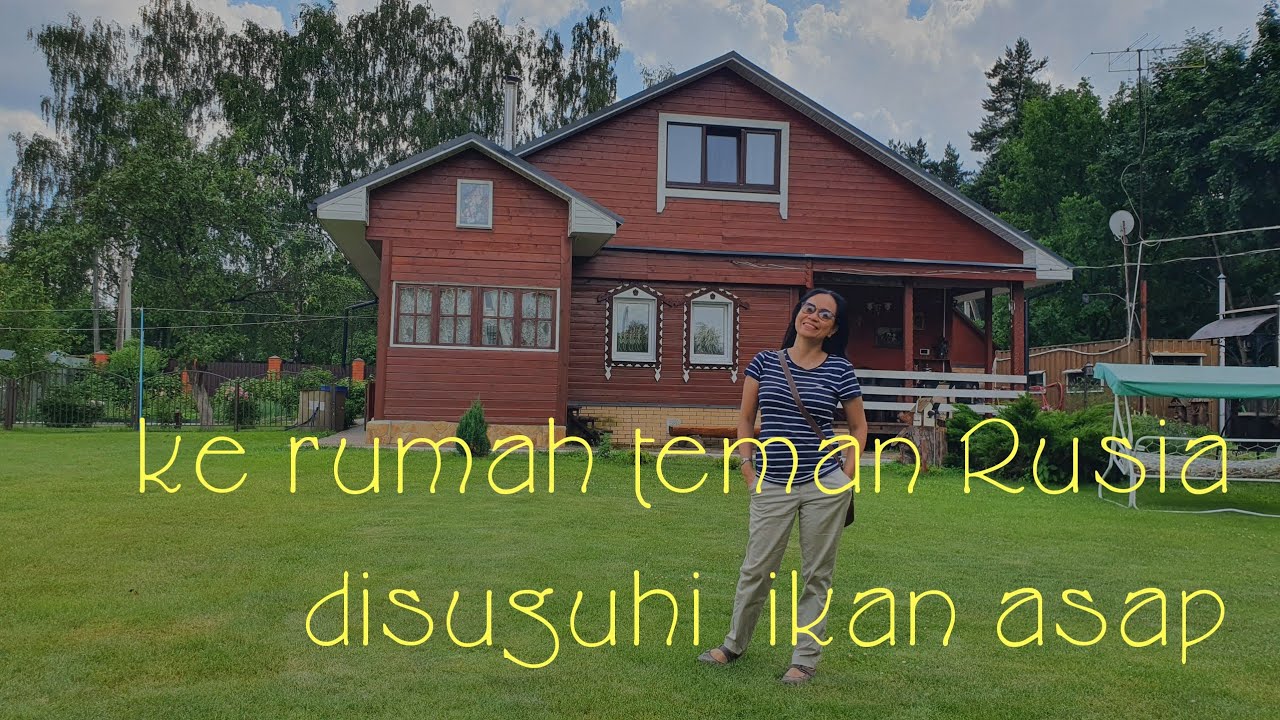 Berkunjung ke rumah teman Rusia/dihidangkan ikan asap ala Rusia