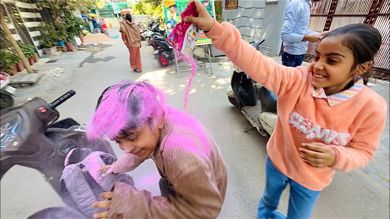 Holi prank on Madhav🤣ye kya krdia school me