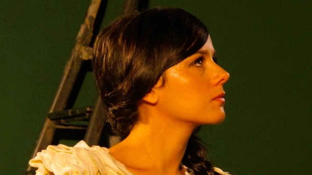 Alizée - A cause de l'automne - VERSIÓN 1 - 2