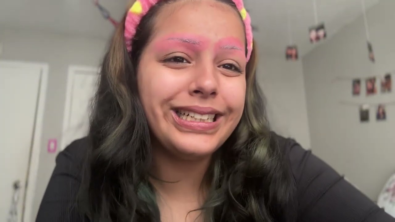 Trying Viral V-Day Makeup So You Don&rsquo;t Have To (It Went Wrong 🤡) 