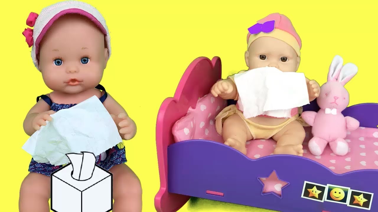 Lola bebe nenuco y sus hermanitas las muñecas Pepa y Elsa en casa.Baby dolls videos in spanish