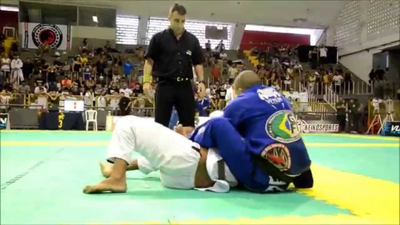 A pressão e o estrangulamento de Rodolfo Vieira no BR de Equipes