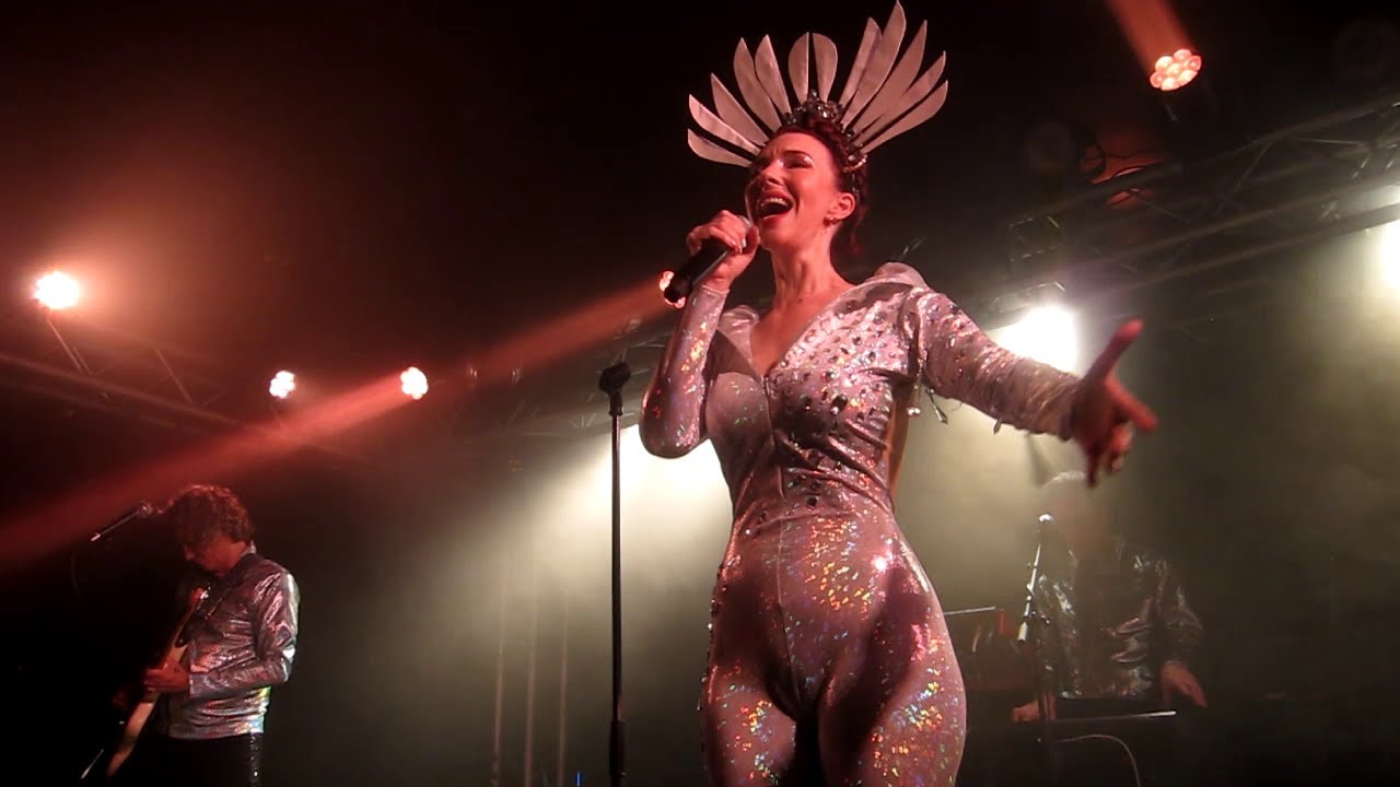 CHRYSTABELL - Pearls - Live @ Paris 06/2022 (#3/3)