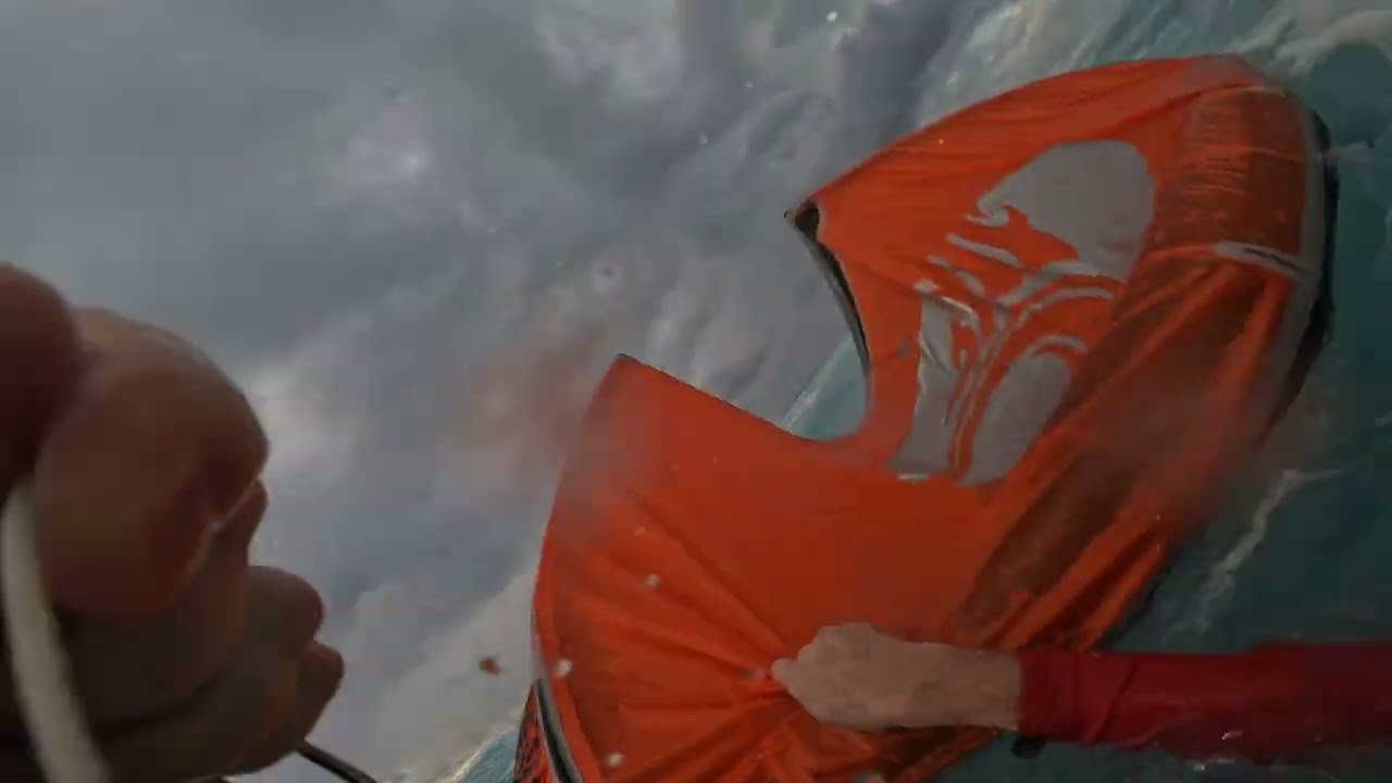 WIPED OUT at ONE EYE! 🌊 | The Brutal Reality of Kitesurfing Mauritius