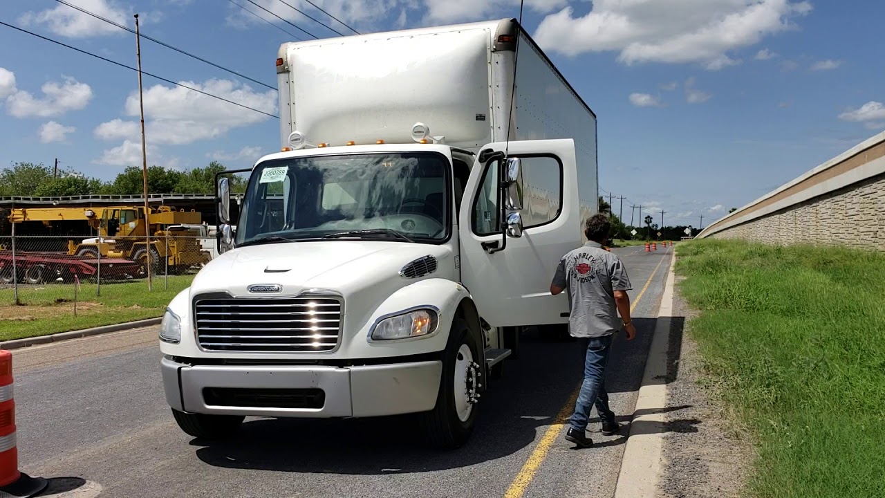2011 FREIGHTLINER M2 CON CAJA DE 27 PIES
