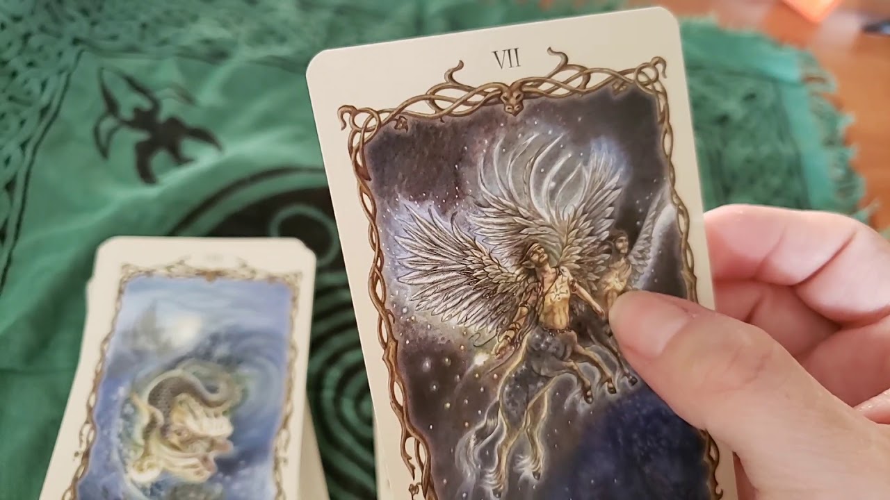 Tarot deck review(intuitive majors): Fantastical Creatures Tarot