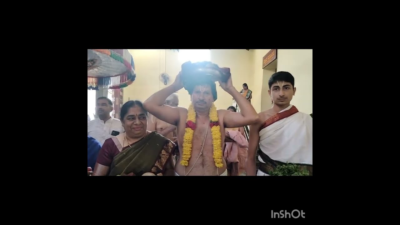 ಇಲವಾಲ ವರದರಾಜ ಸ್ವಾಮಿಯವರ  ಅವರ ಸನ್ನಿಧಾನದಲ್ಲಿ ಬೆಳ್ಳಿ ಕಿರೀಟ ಸಮರ್ಪಣೆ ಅದ್ಭುತ ಅದ್ಭುತ