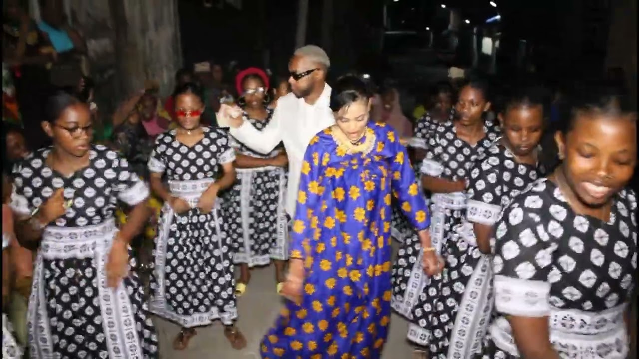 NAÏMOUDA DANCE DU MARIAGE