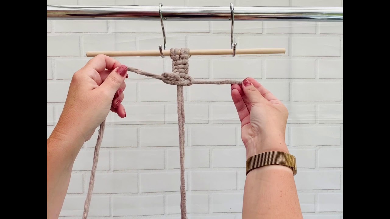 Mindful Crafts Basic macrame knots- The half square spiral knot