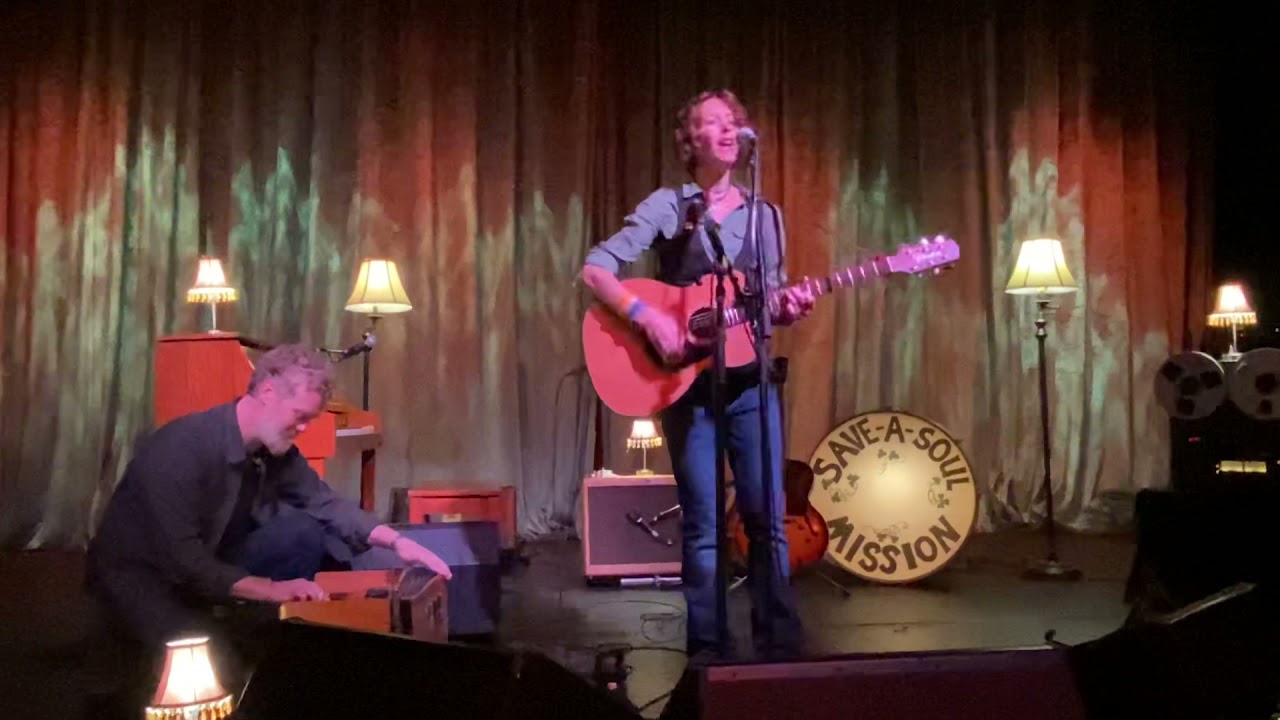 Courtney Lavender (of Xs & ARROWs) & Glen Hansard - Call You Home - Regent Theater, LA