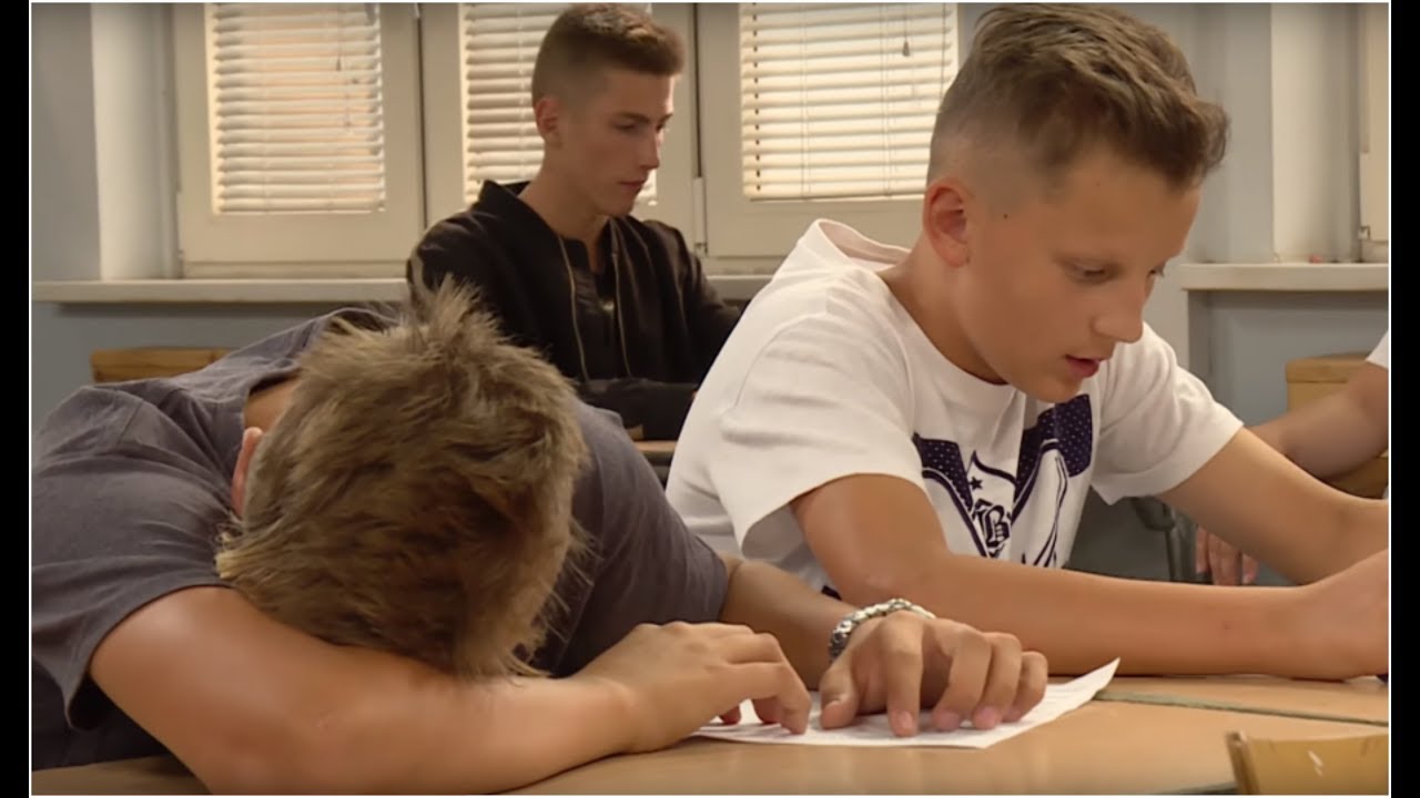 Cała klasa oblała test mimo spisanych odpowiedzi [Szkoła odc. 482]