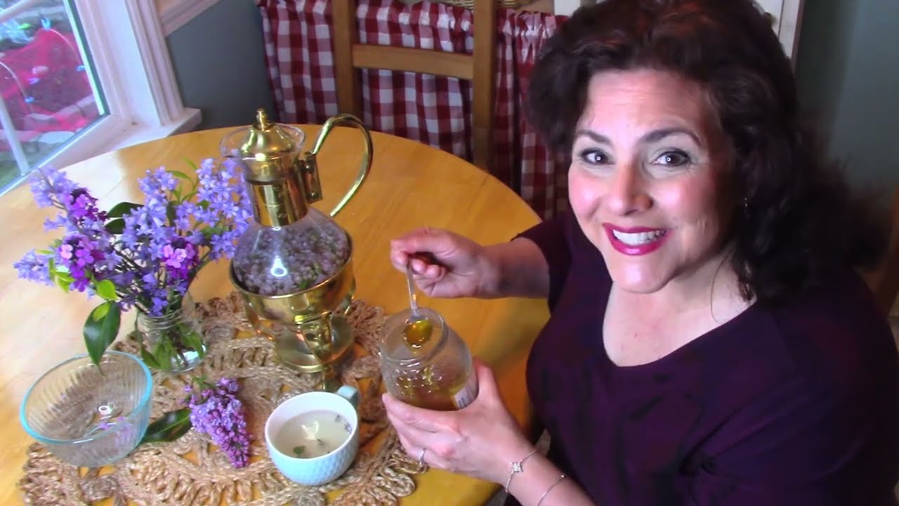 Garden Foraging | Making Lilac Tea!