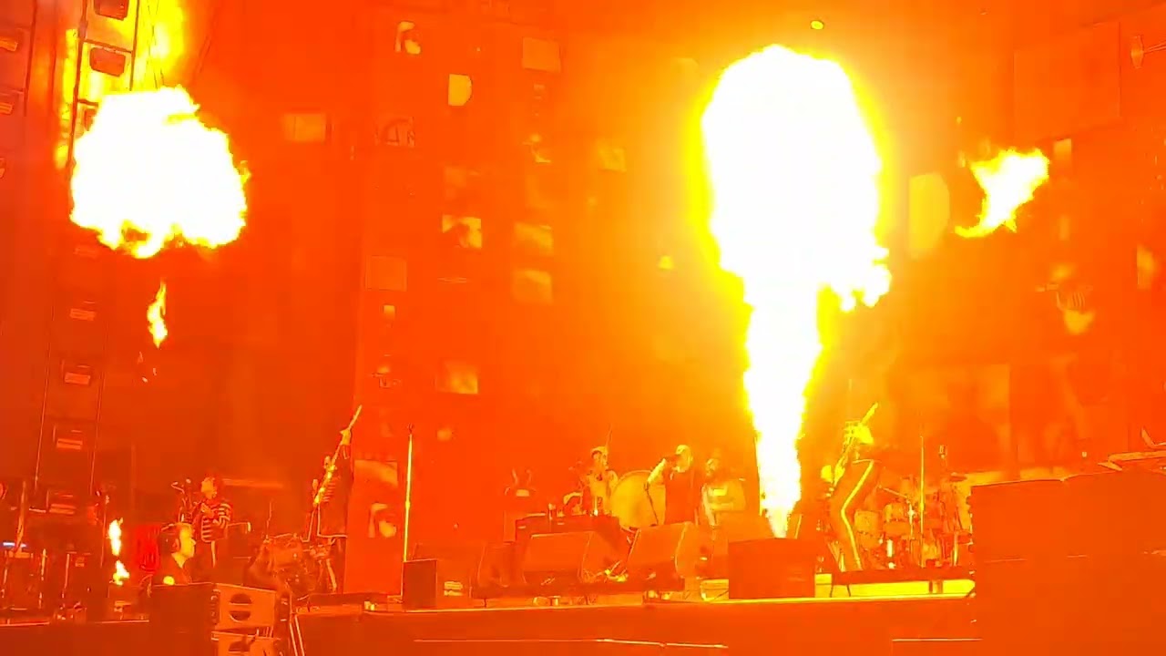 My Chemical Romance - Mama Live in Brazil