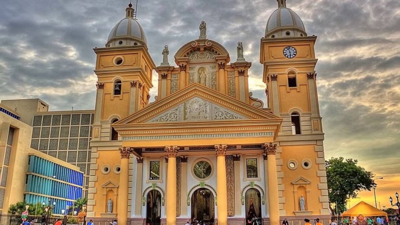 2016 A LO ZULIANO LA ETERNA NOVIA DEL LAGO