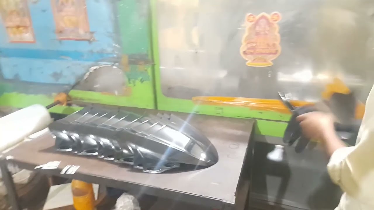 Vinay injection moulding machine phonix visor glass PC transparent plastic