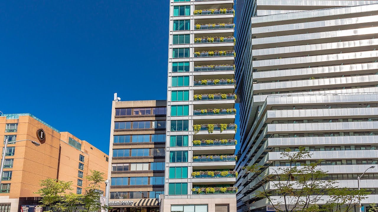 206 Bloor Street W, Unit 1202, Toronto, ON