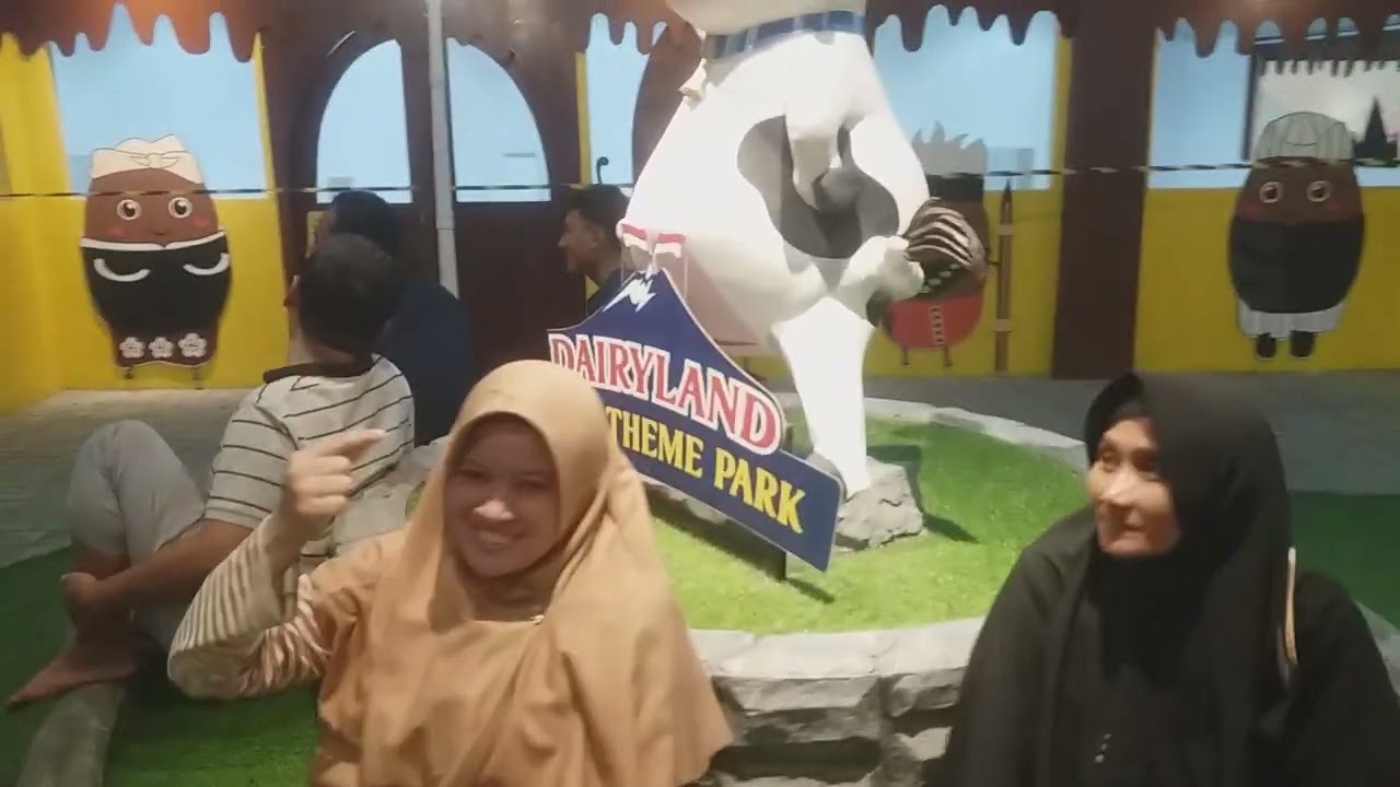 Safari Adventure at cimorydairyland_prigen Zoo: Close Encounters with Exotic Animals