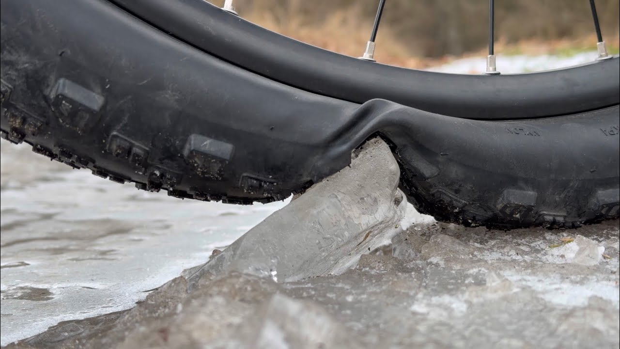 Soft Kenda tire flexing