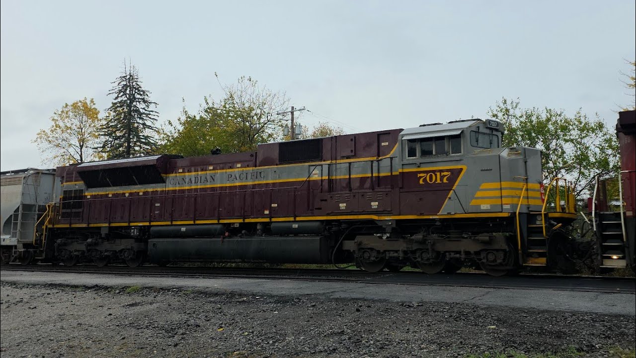 CP Train 231 CP 8168 *****CP 7017***** MT DPU CP 8174 Waterloo, Indiana October 19, 2025 1734