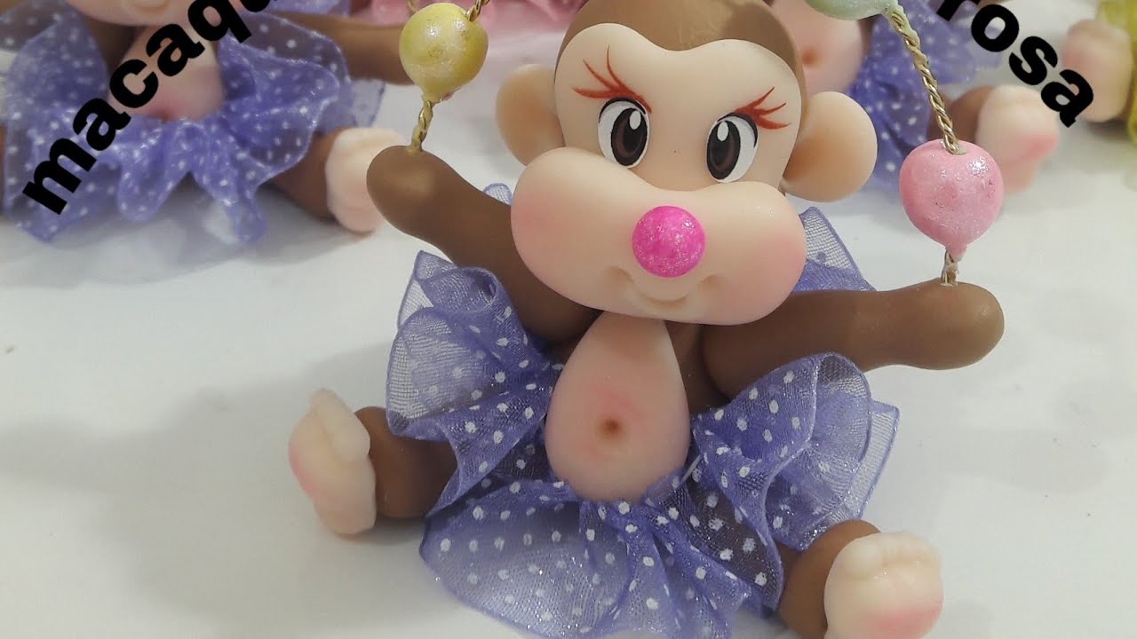 Circo rosa macaquinha modelada a manual.