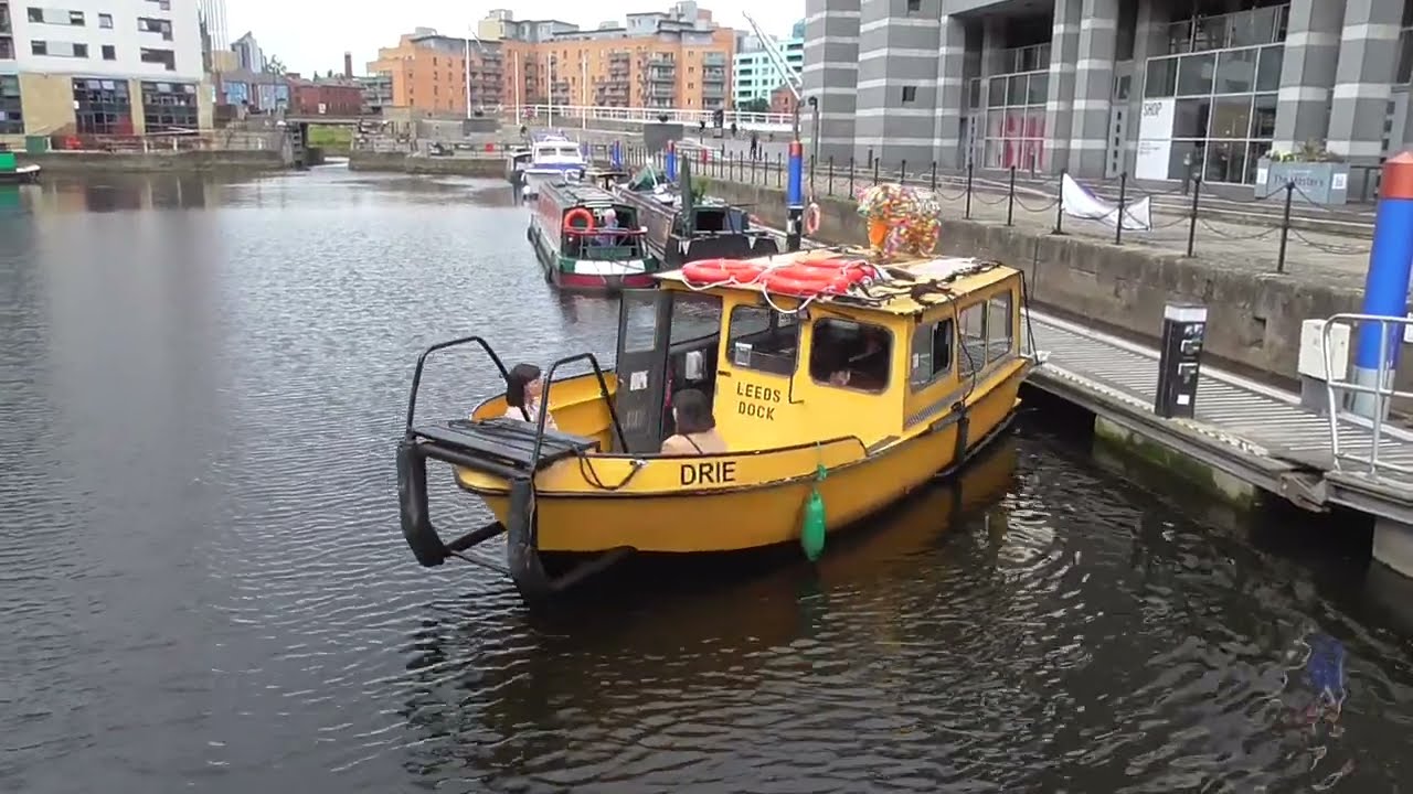 Leeds Water Taxi Ride - Leeds Dock to Granary Wharf