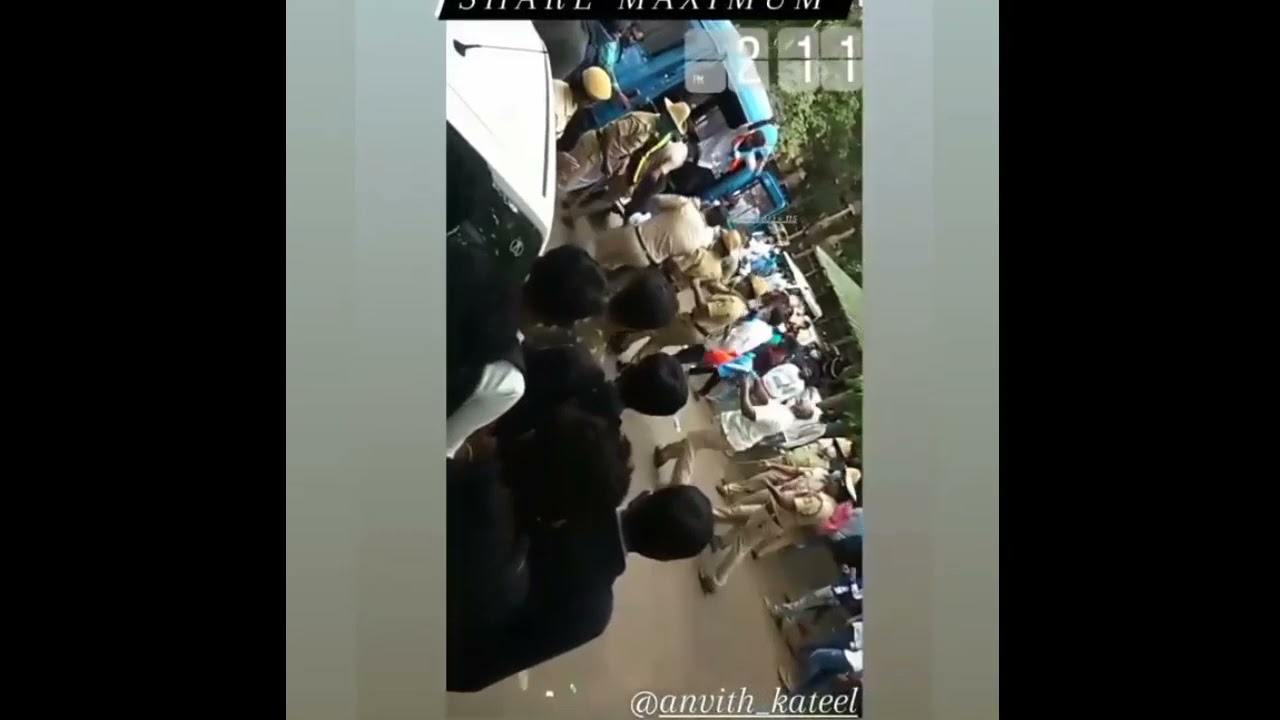 protest in sjp clg for promote Diploma students