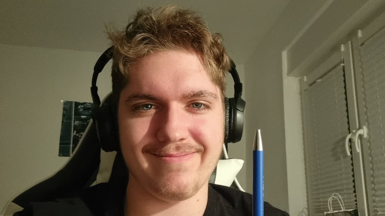 Asmr-Dein chilliger Geschichtslehrer kontrolliert deine Hausaufgaben 🙂‍↕️📄