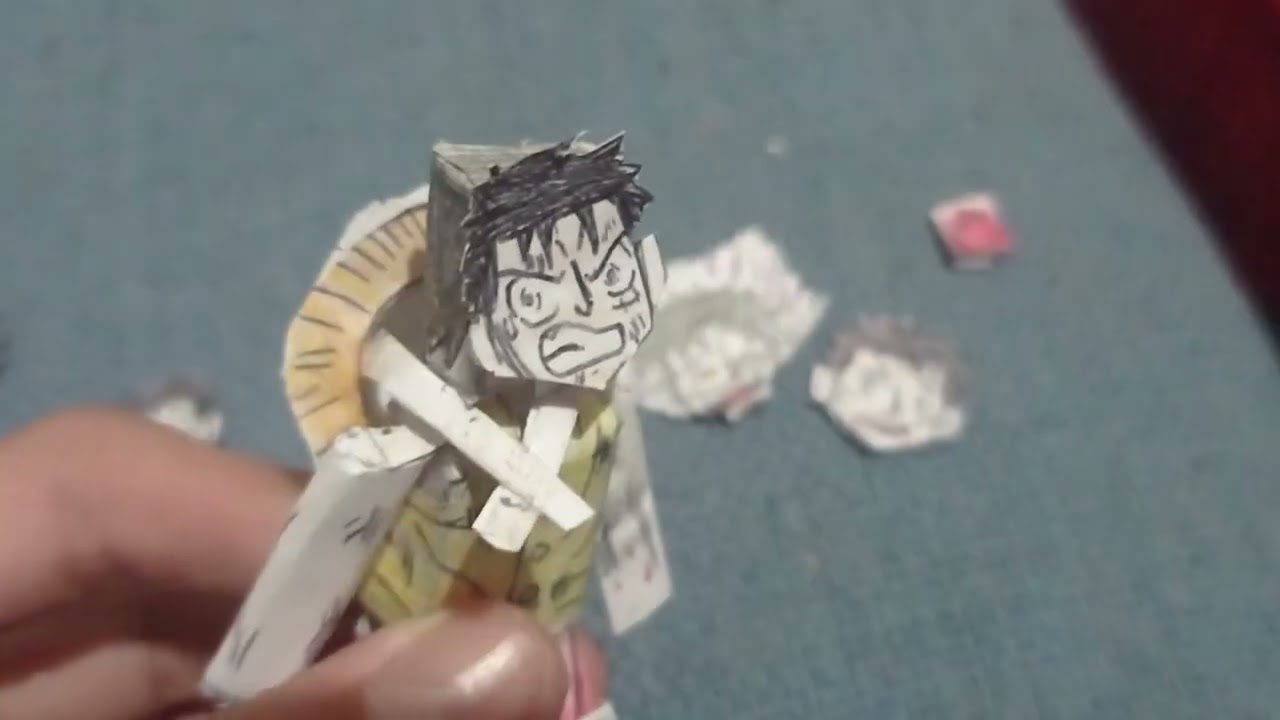 Monkey D Luffy Marineford de papel
